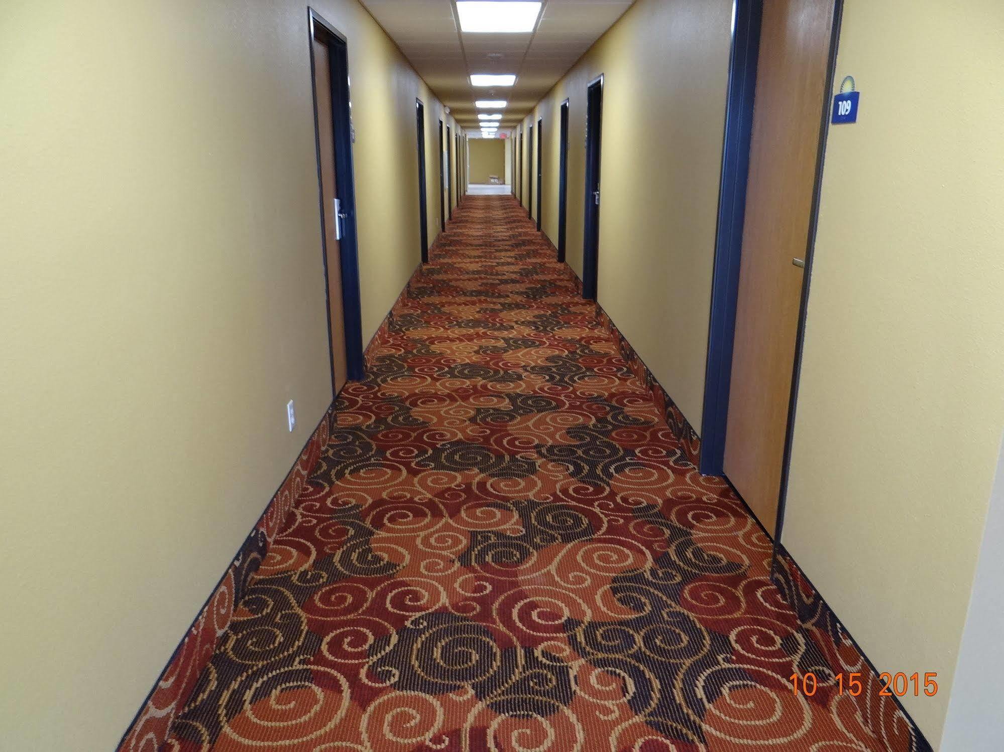 Days Inn & Suites By Wyndham El Dorado Zewnętrze zdjęcie